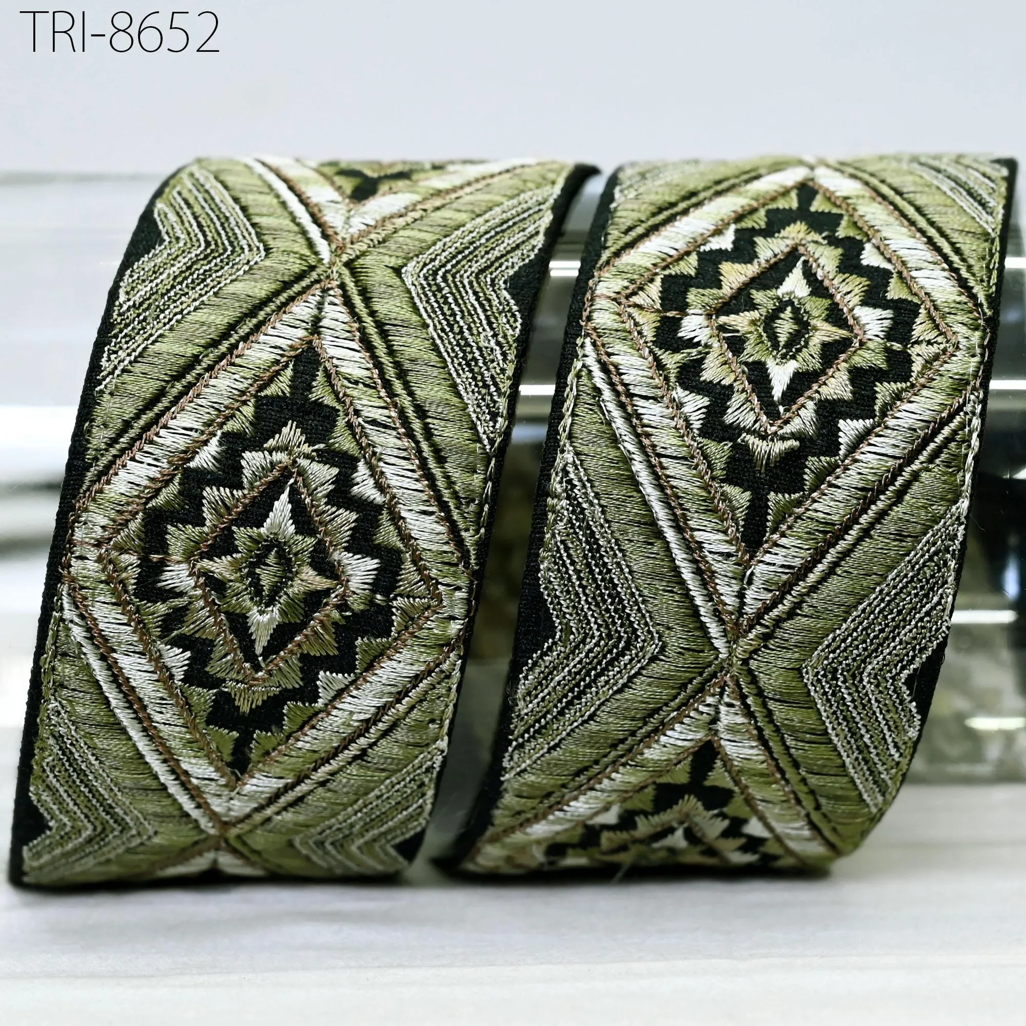 9 Yard Green Embellishment Embroidery 5 CM Trim Embroidered Saree Ribbon Indian Sari Border Crafting Costumes Headband Dog Collar Tote Bag