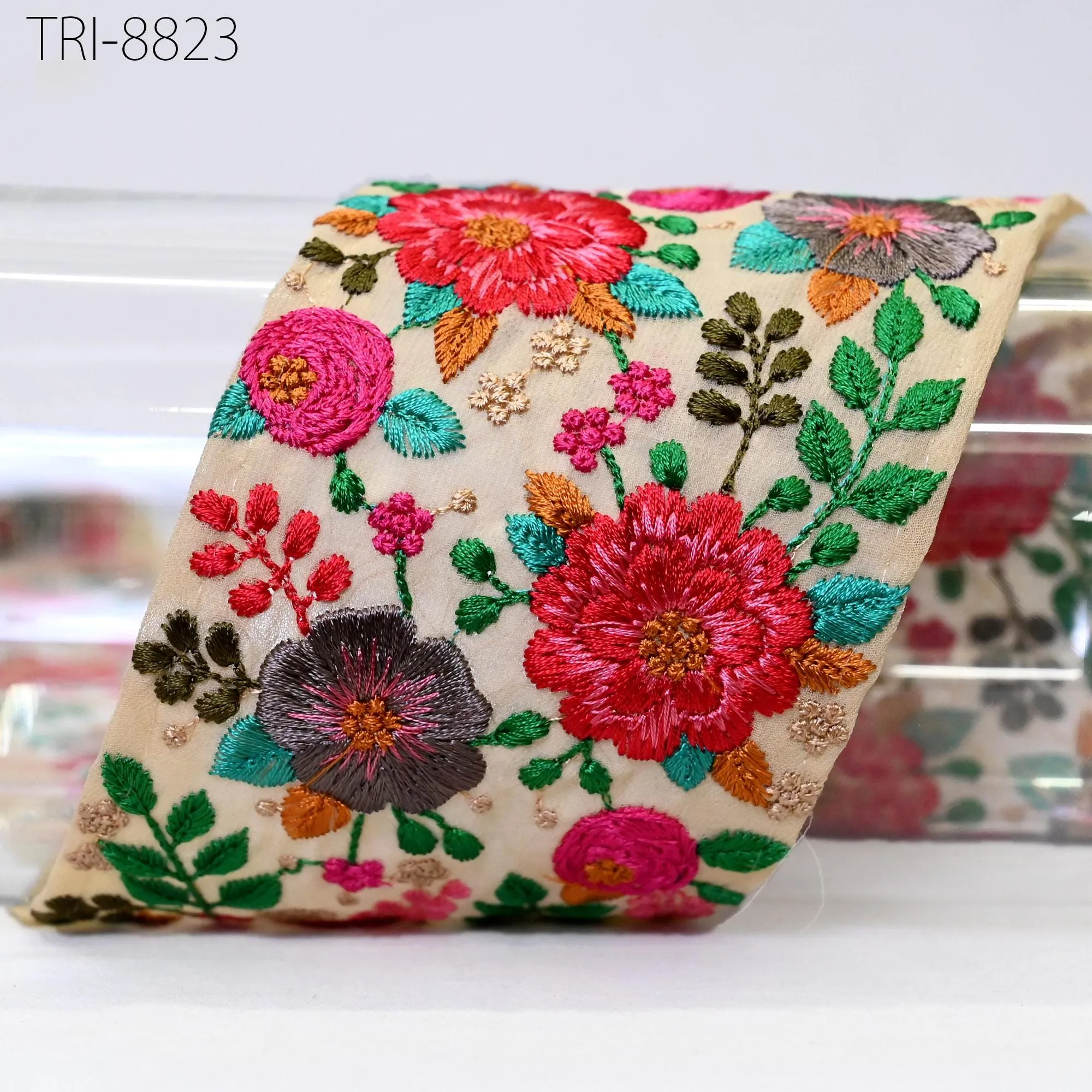 9 Yard Red Embroidered  8 CM Saree Border Embroidery Ribbon Trim Crafting Sewing Accessories for Beach Bags, Costumes Christmas Home Decor