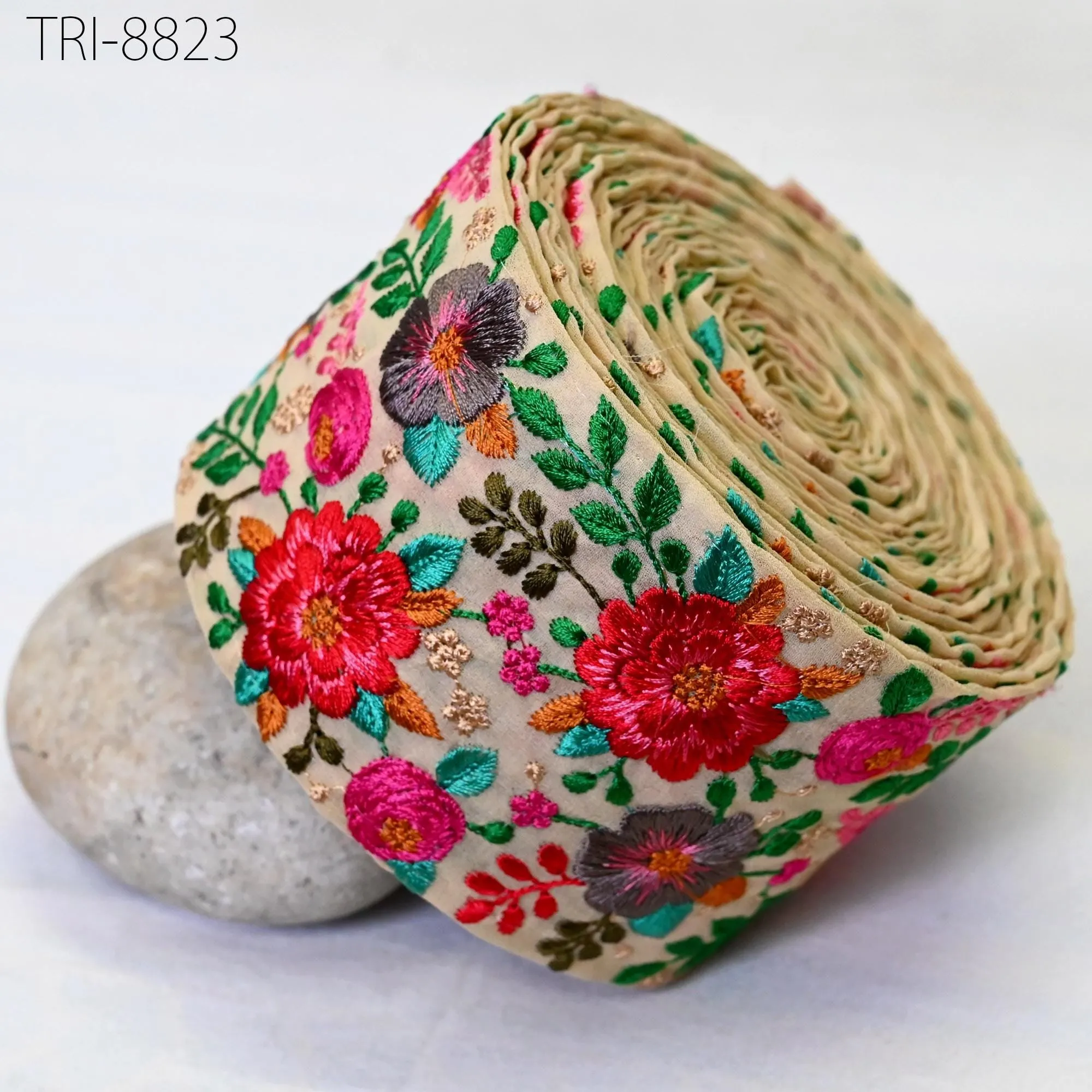 9 Yard Red Embroidered  8 CM Saree Border Embroidery Ribbon Trim Crafting Sewing Accessories for Beach Bags, Costumes Christmas Home Decor