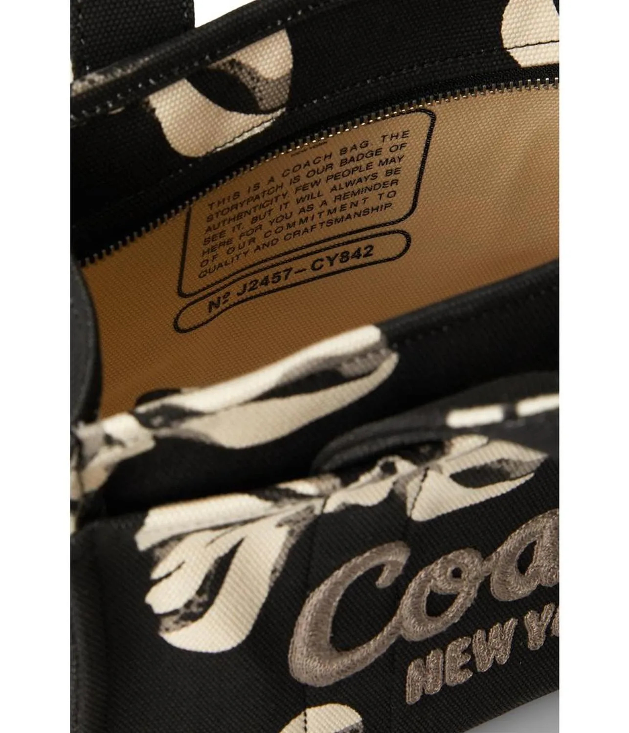 Cargo Tote Bag 26 with Bow Print