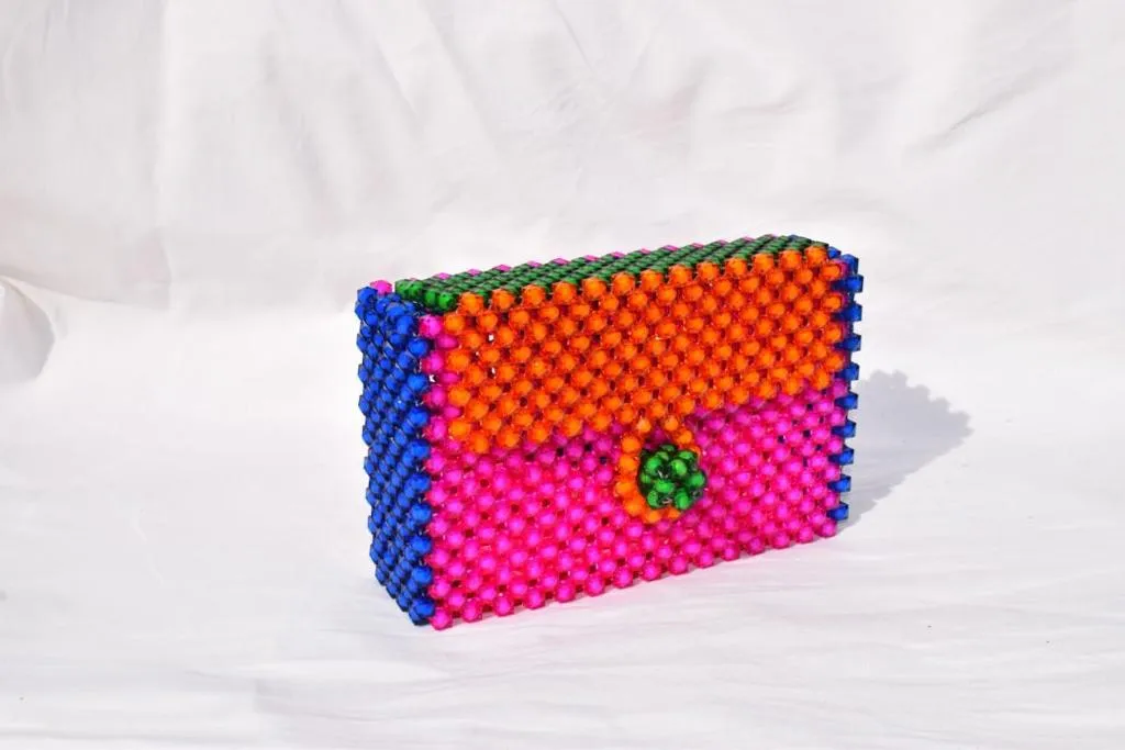 Clutch With Clasp