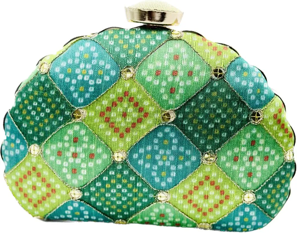 CURVED SHAPED GREEN CLUTCH