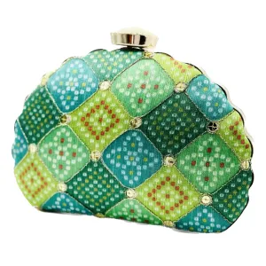 CURVED SHAPED GREEN CLUTCH