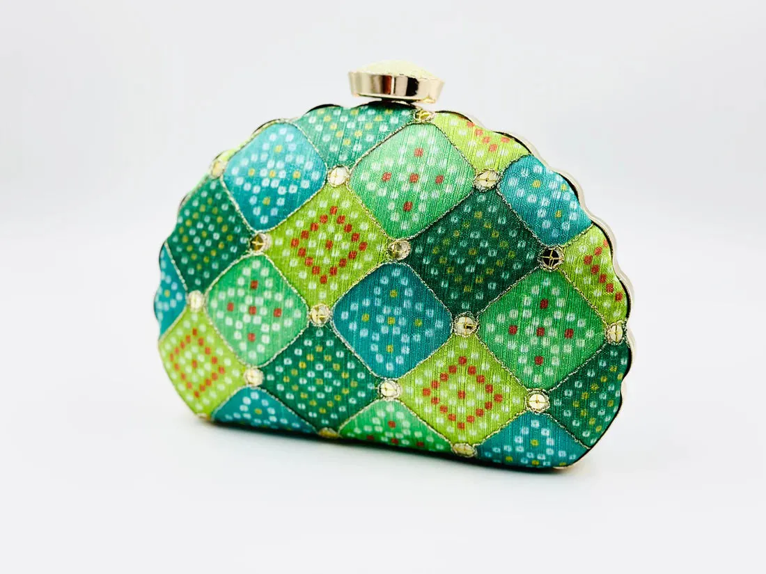 CURVED SHAPED GREEN CLUTCH