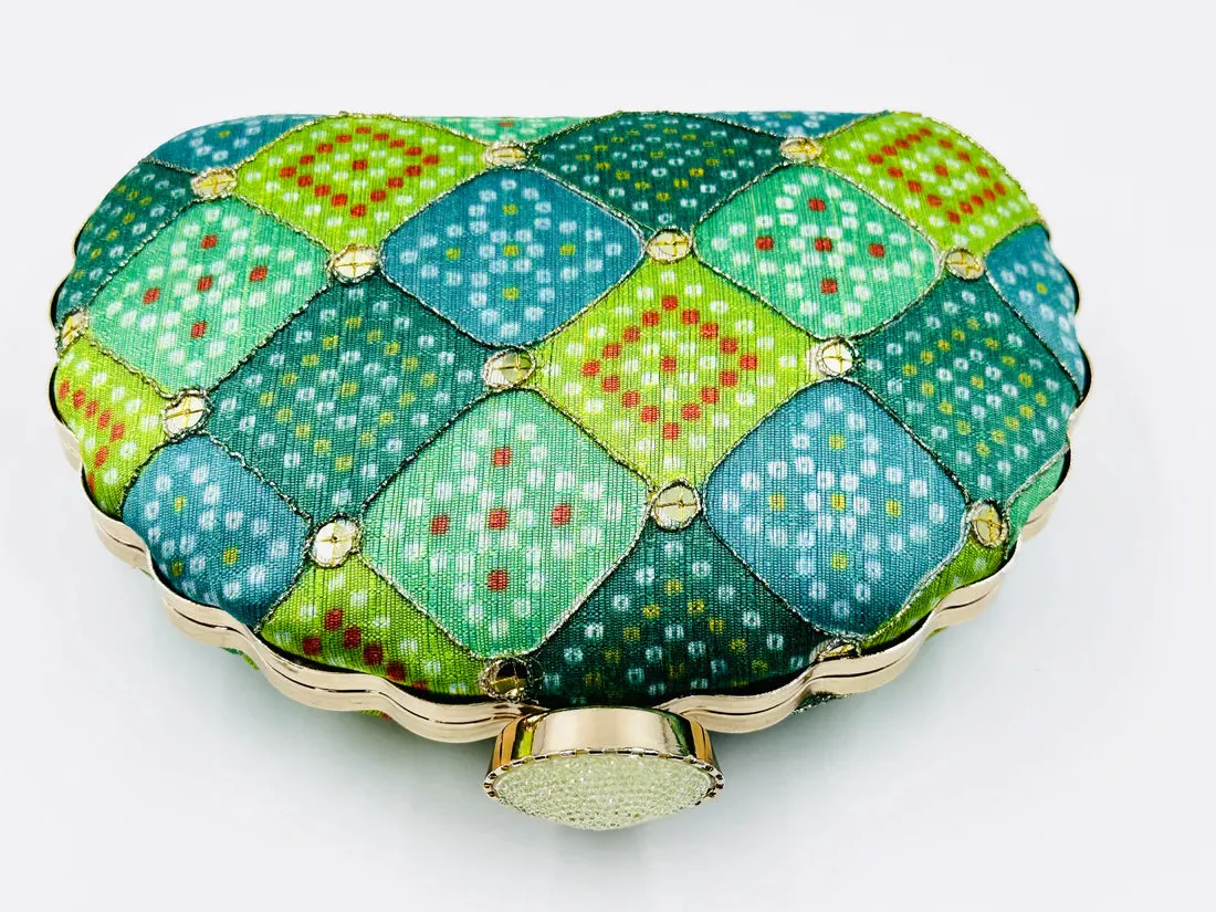 CURVED SHAPED GREEN CLUTCH