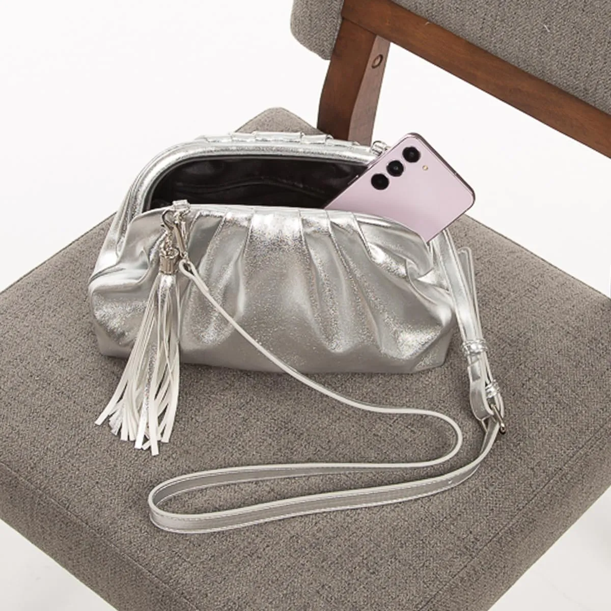 JNB Dumpling Bag for Women Clutch Purses, Cloud Crossbody Handbag Soft Shoulder Bag,party Bag,Wedding Bag,With Tassel.