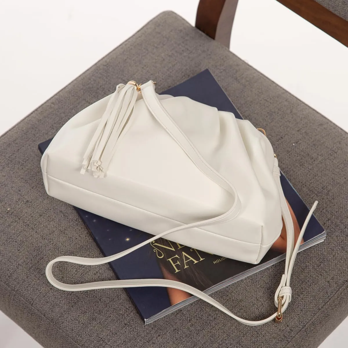 JNB Dumpling Bag for Women Clutch Purses, Cloud Crossbody Handbag Soft Shoulder Bag,party Bag,Wedding Bag,With Tassel.