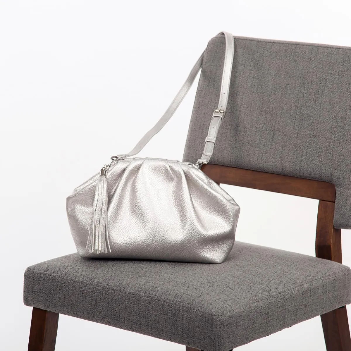 JNB Dumpling Bag for Women Clutch Purses, Cloud Crossbody Handbag Soft Shoulder Bag,party Bag,Wedding Bag,With Tassel.