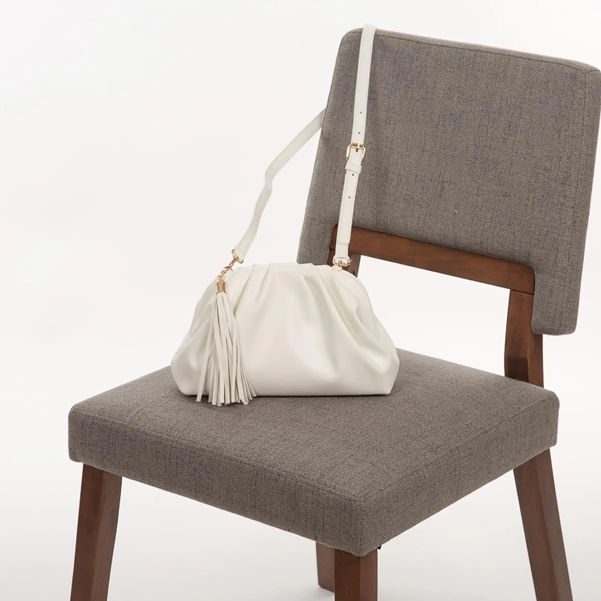 JNB Dumpling Bag for Women Clutch Purses, Cloud Crossbody Handbag Soft Shoulder Bag,party Bag,Wedding Bag,With Tassel.