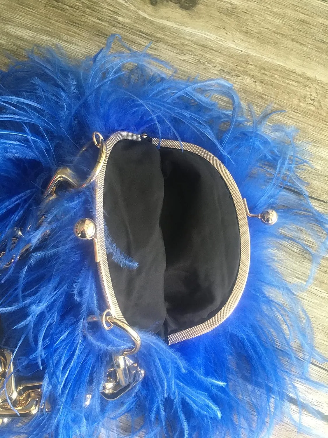 LVCOMEFF Women Ostrich Feather Mini Handbag Purse with Big Gold Chain for Party Fluffy Plush Luxurious