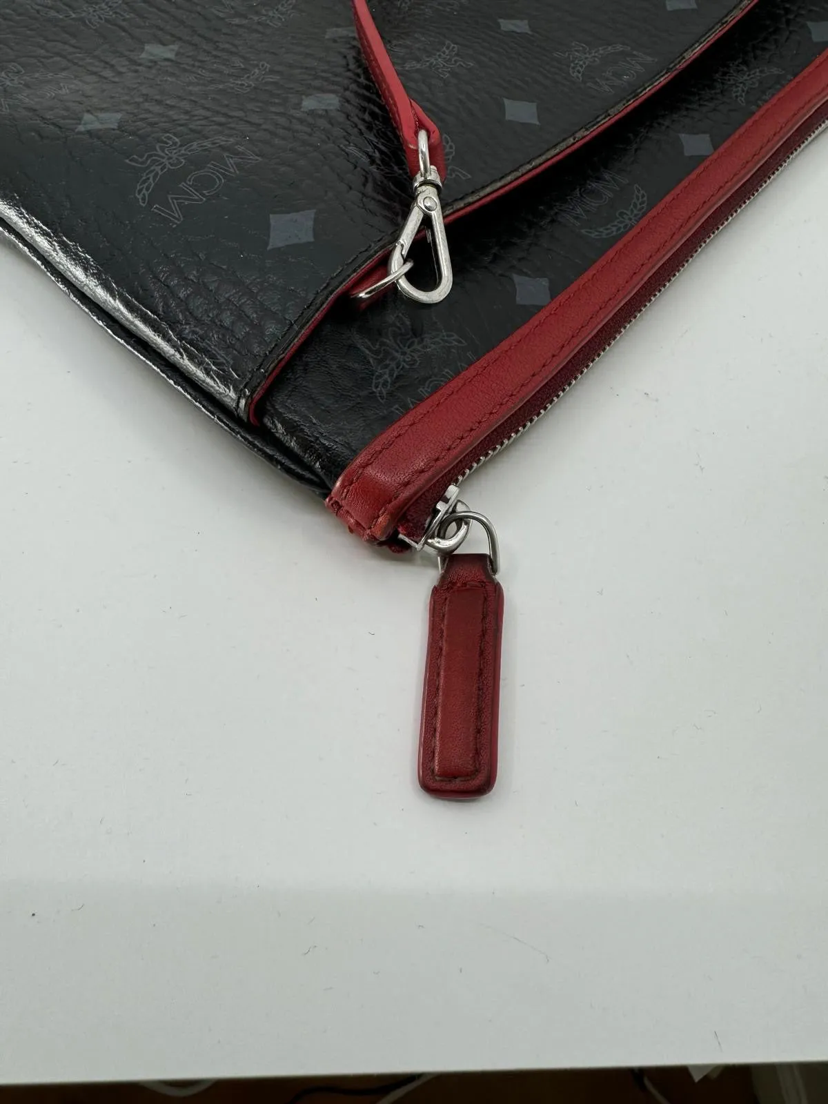 MCM VISETOS CLUTCH CROSSBODY BAG