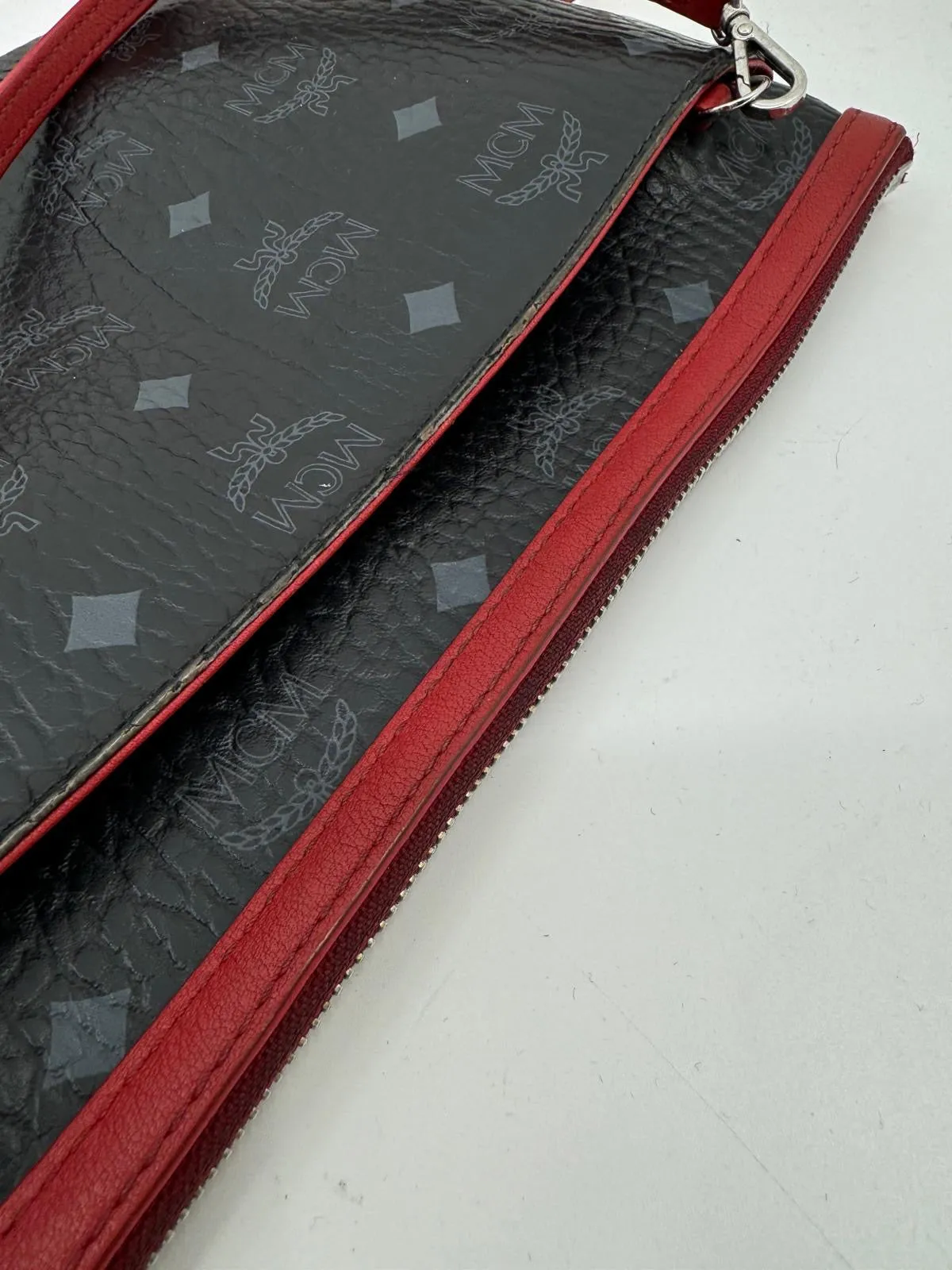 MCM VISETOS CLUTCH CROSSBODY BAG