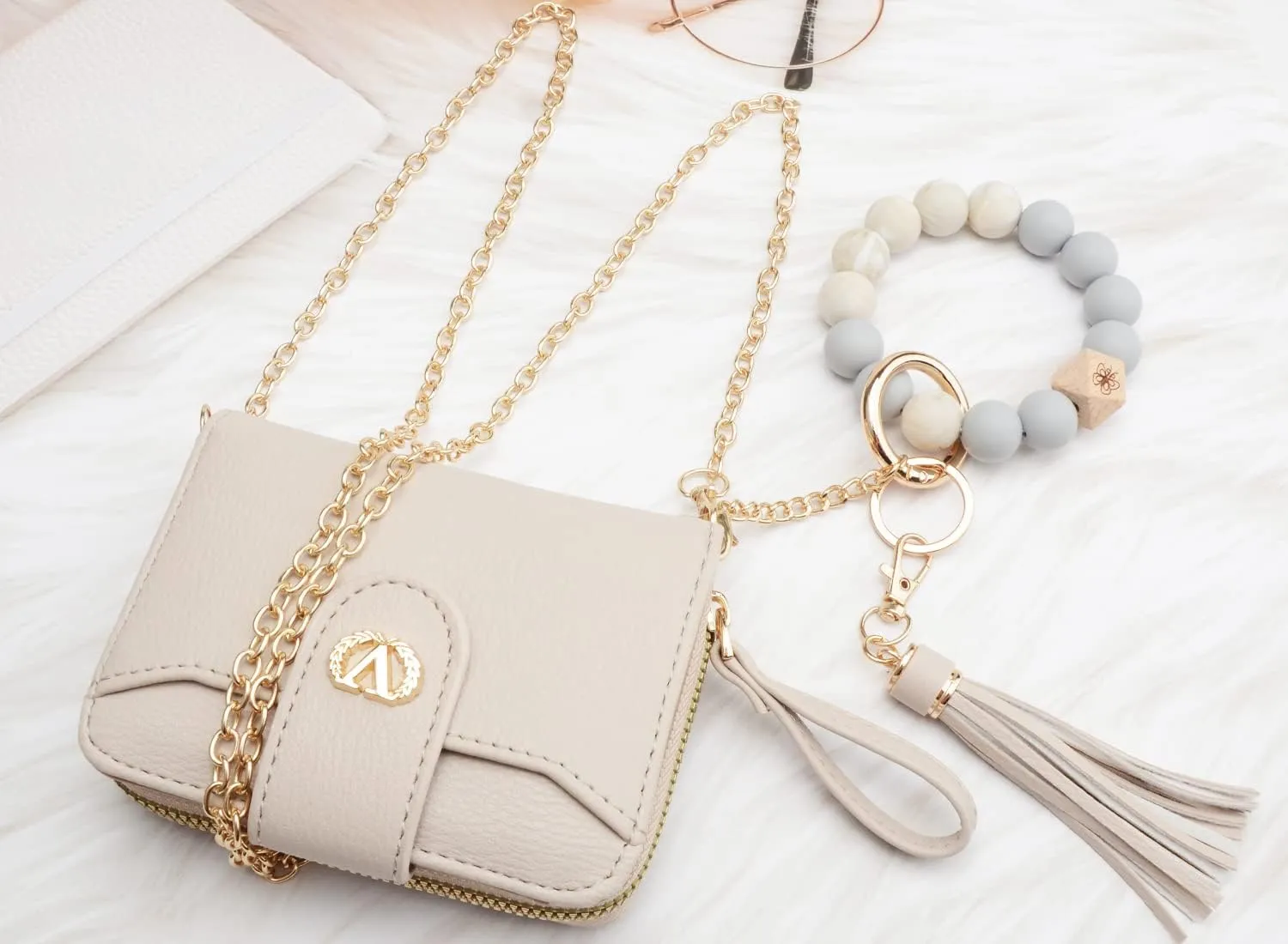 Multi-Purpose Wallet High Capacity Card Holder Zipper Coin Purse with Wristlet Bracelet Keychain Silicone Beaded Bangle Key Ring