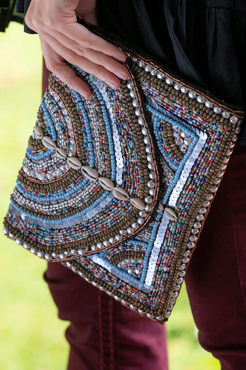 PR49 - Shell Beaded Clutch