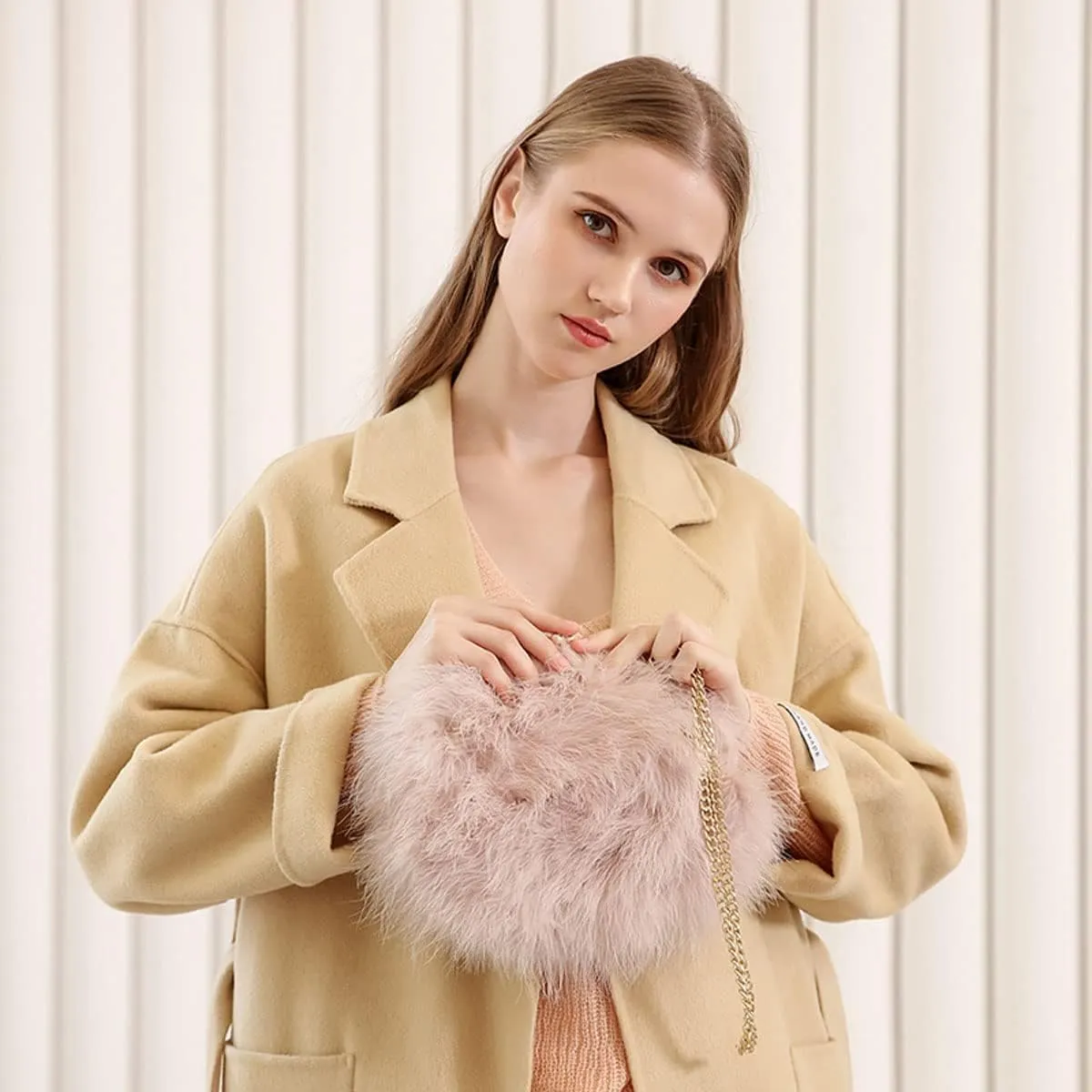 Women's Faux Fluffy Feather Round Clutch Shoulder Bag