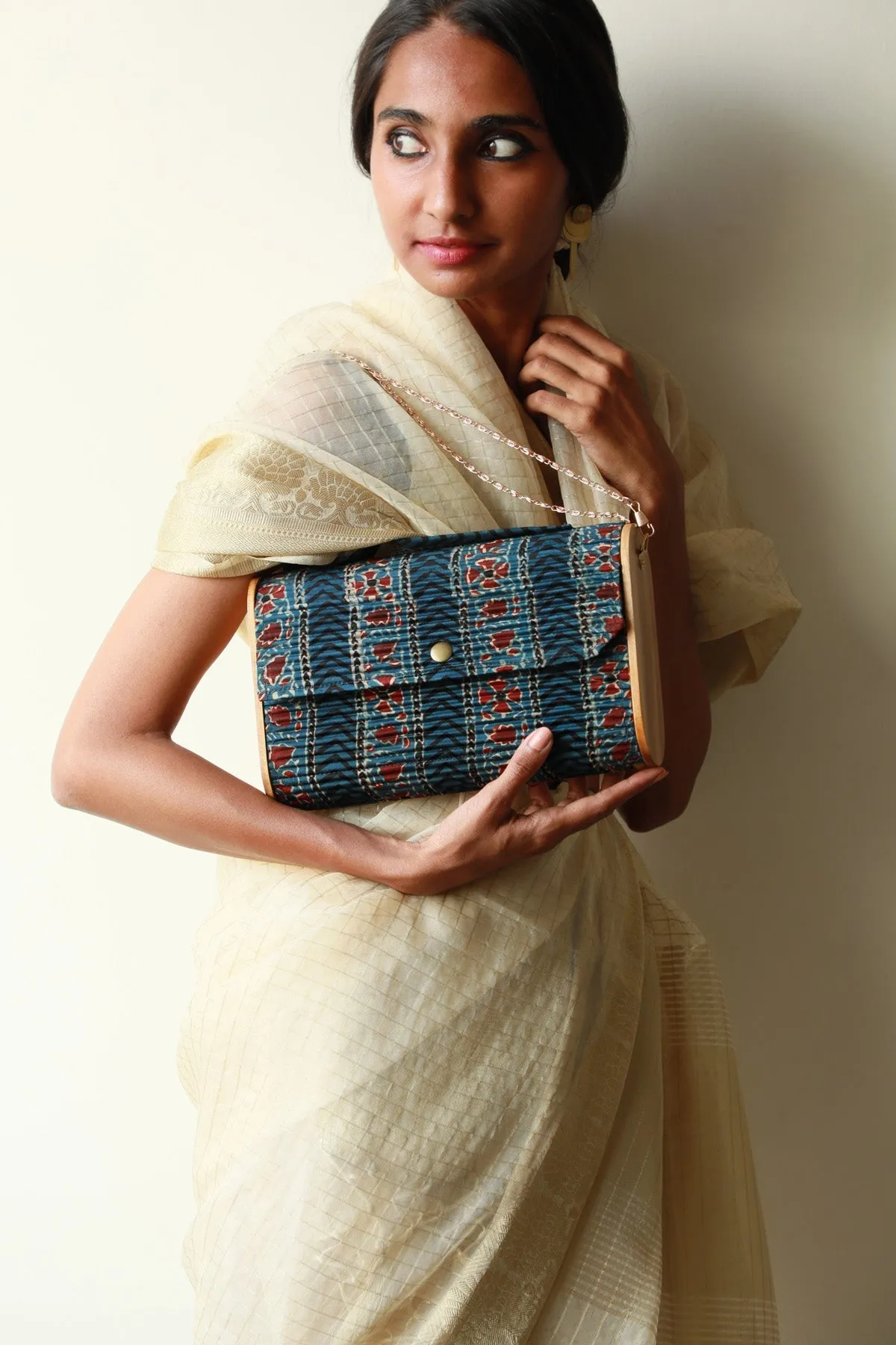 Zijde Upcycled Capsule Clutch