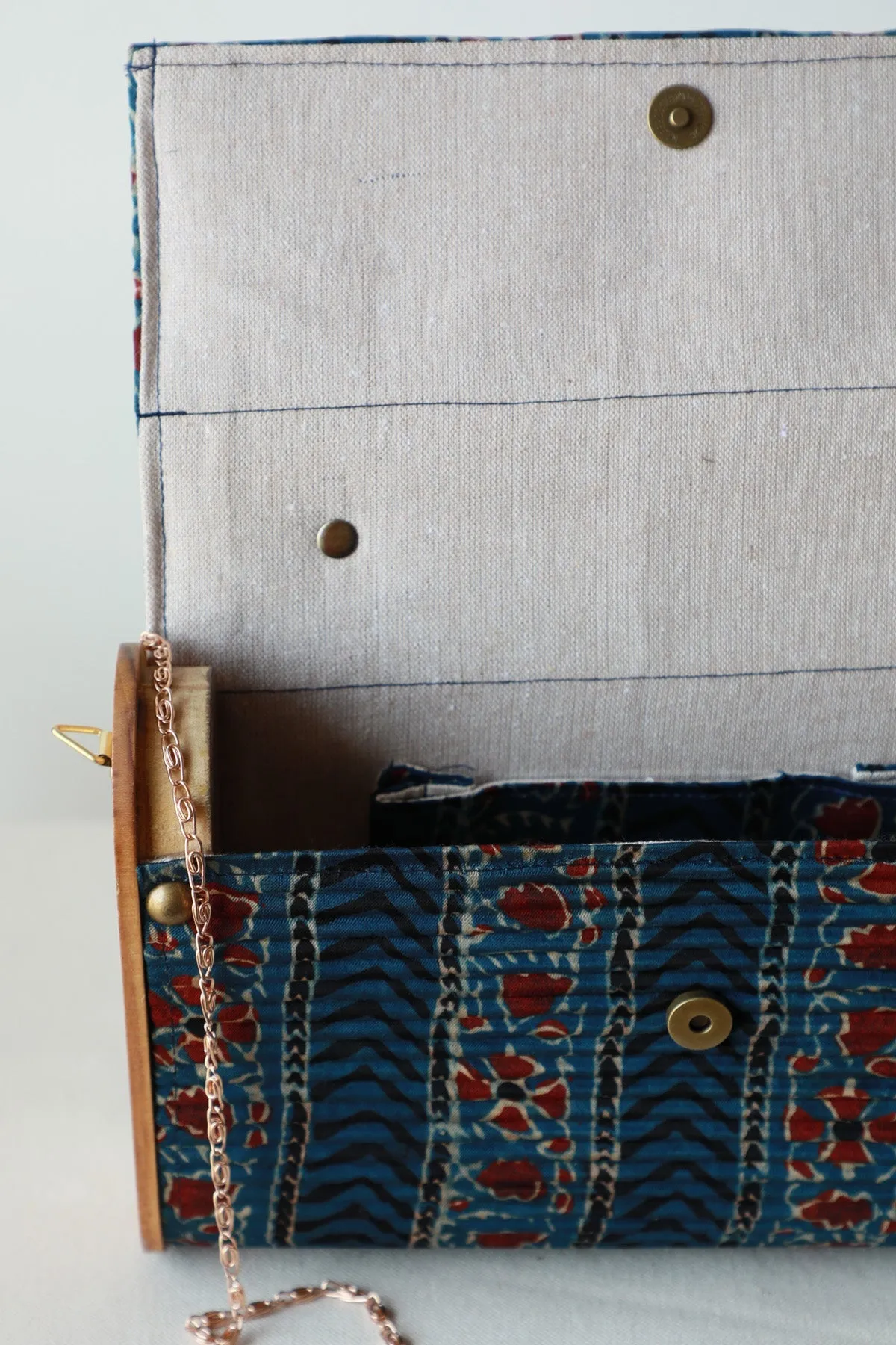 Zijde Upcycled Capsule Clutch