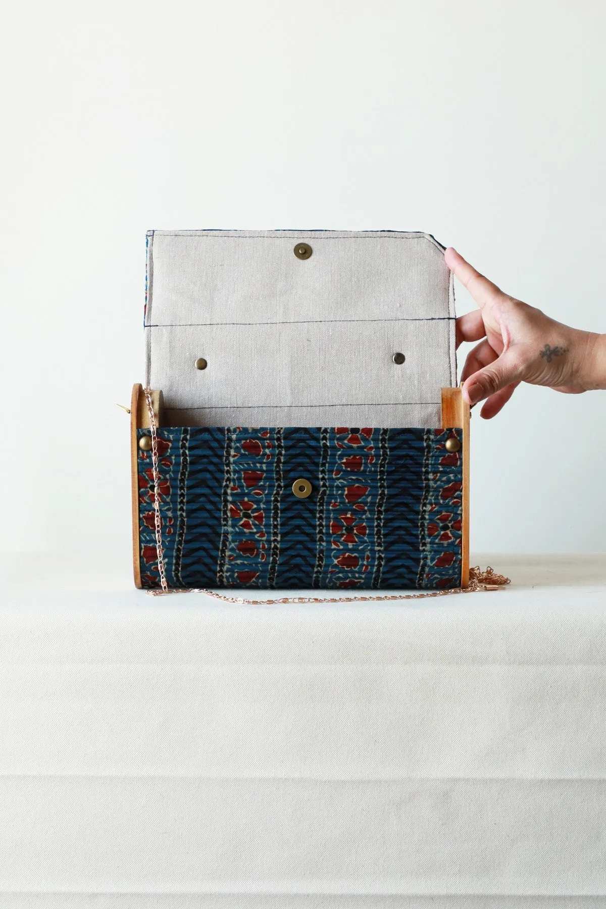 Zijde Upcycled Capsule Clutch