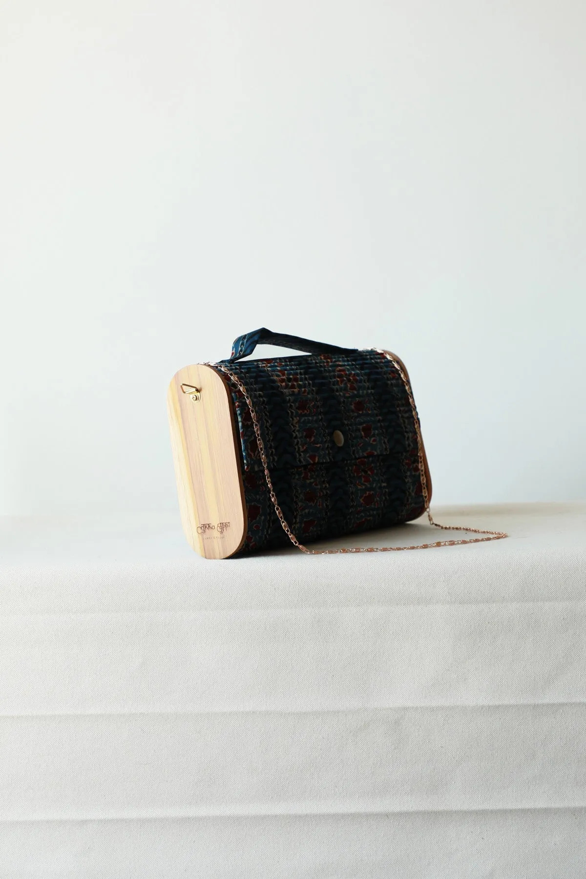 Zijde Upcycled Capsule Clutch